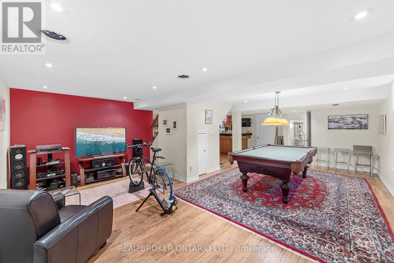 7 Templer Drive, Hamilton, ON - Indoor Photo Showing Other Room