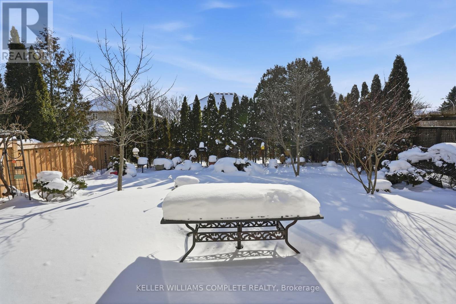 37 Southcreek Drive, Hamilton, ON - Outdoor