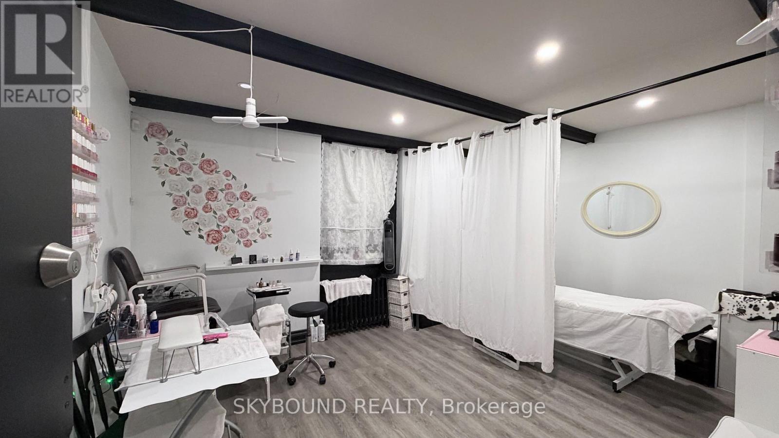 543A College Street, Toronto, ON