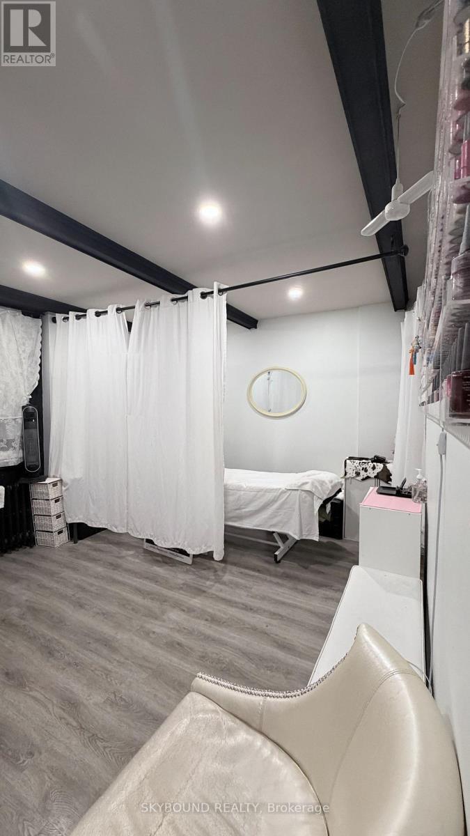 543A College Street, Toronto, ON