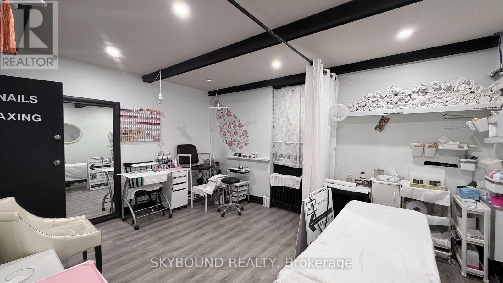 543A College Street, Toronto, ON