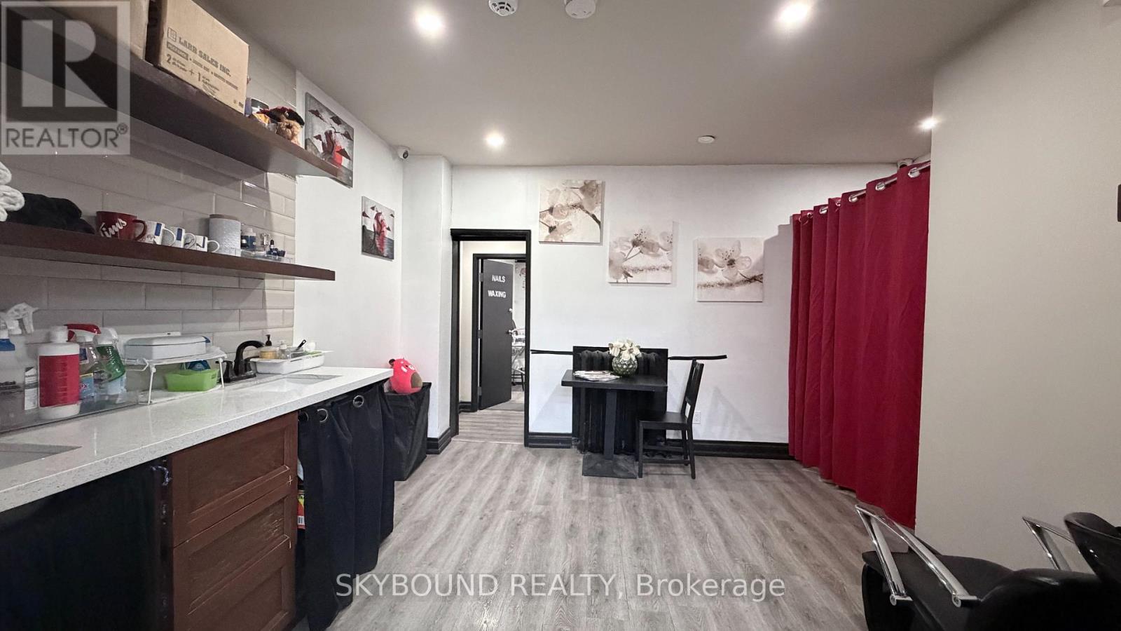 543A College Street, Toronto, ON