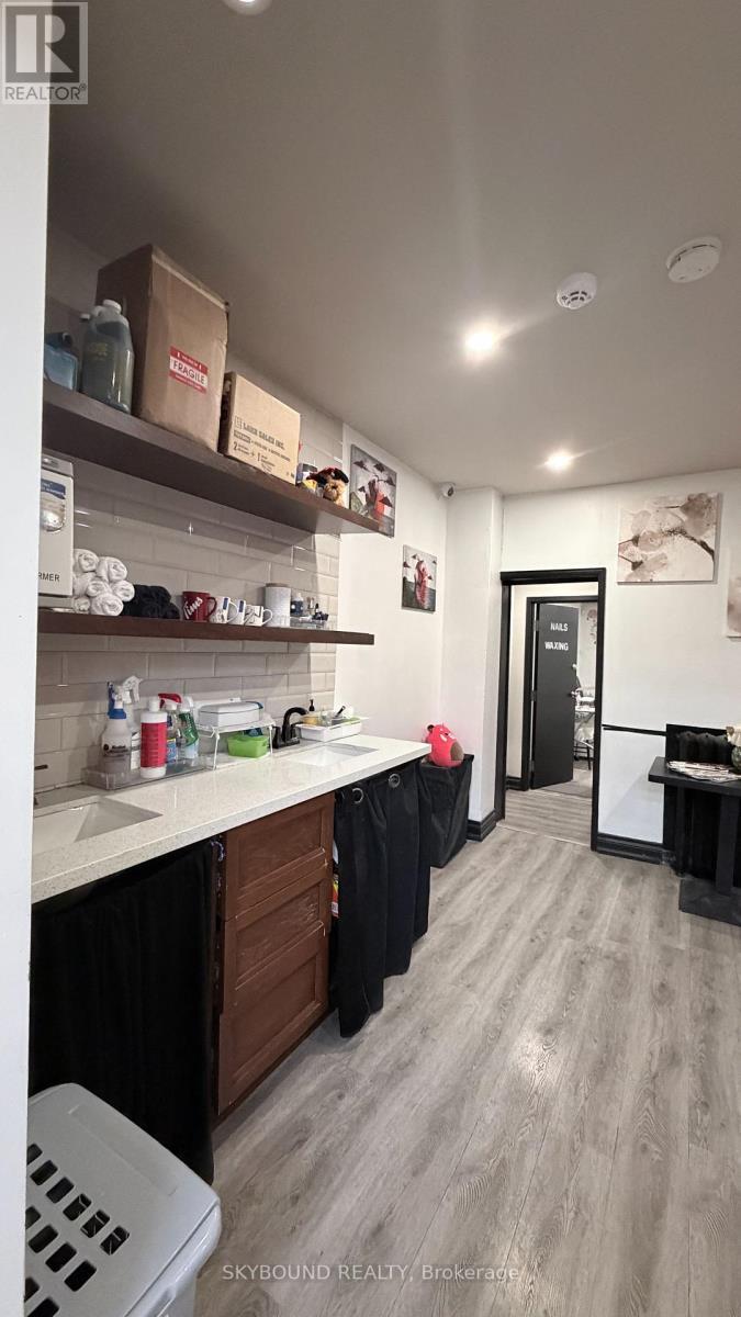 543A College Street, Toronto, ON