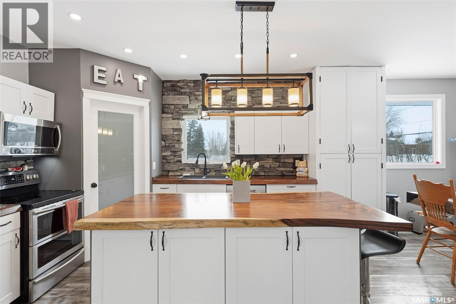 1110 Main Street N, Watrous, SK - Indoor Photo Showing Kitchen