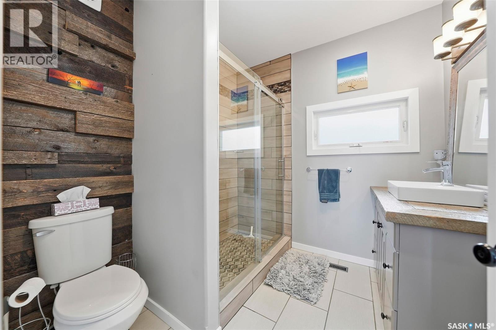 1110 Main Street N, Watrous, SK - Indoor Photo Showing Bathroom