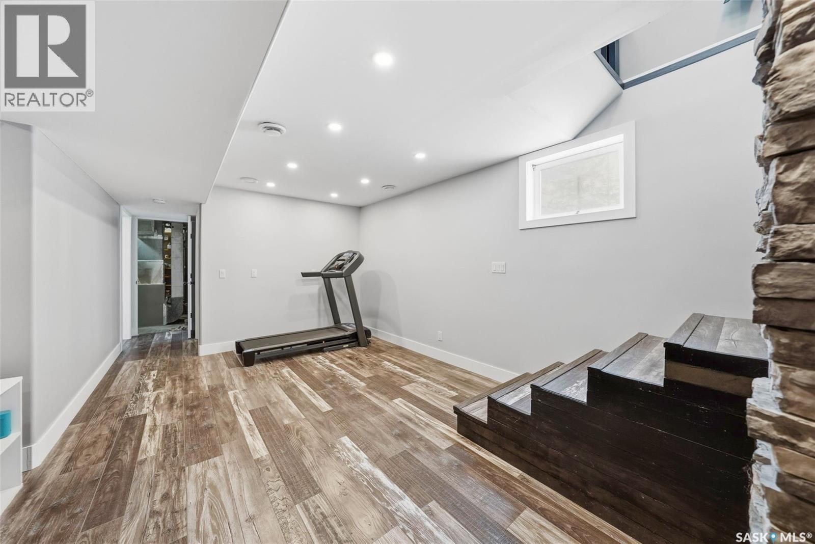 1110 Main Street N, Watrous, SK - Indoor Photo Showing Gym Room