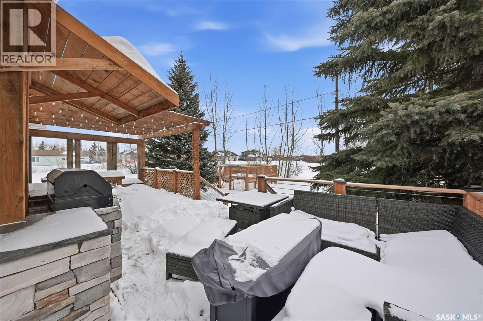 1110 Main Street N, Watrous, SK - Outdoor