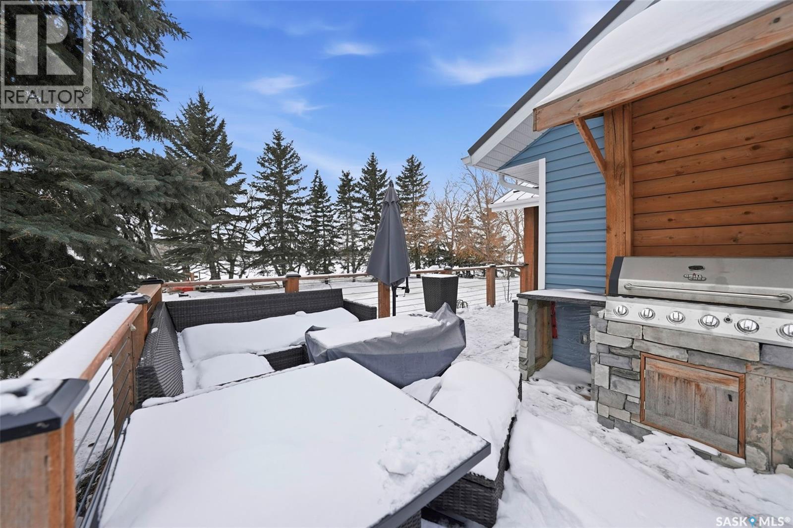 1110 Main Street N, Watrous, SK - Outdoor