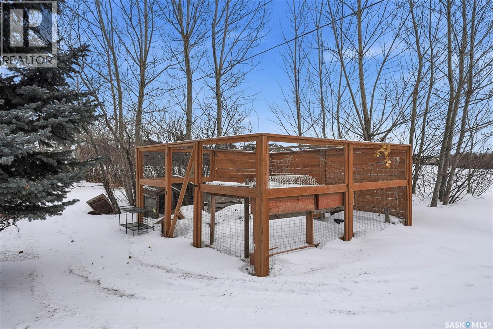 1110 Main Street N, Watrous, SK - Outdoor