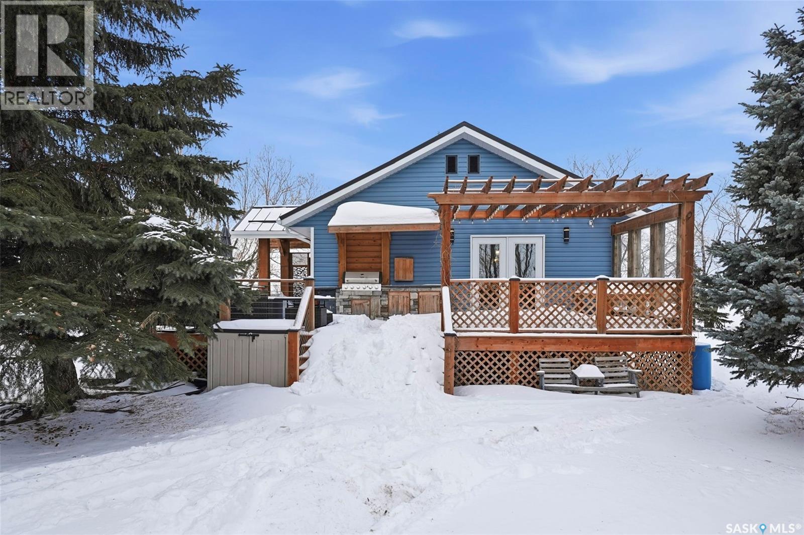 1110 Main Street N, Watrous, SK - Outdoor