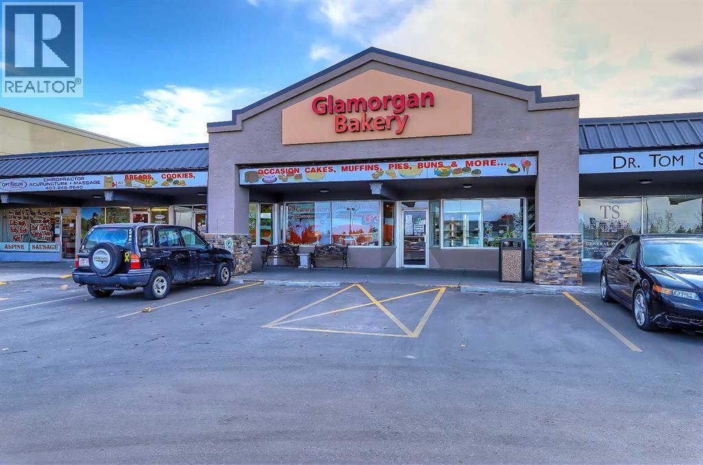 101, 3550 45 Street Sw, Calgary, AB - Outdoor