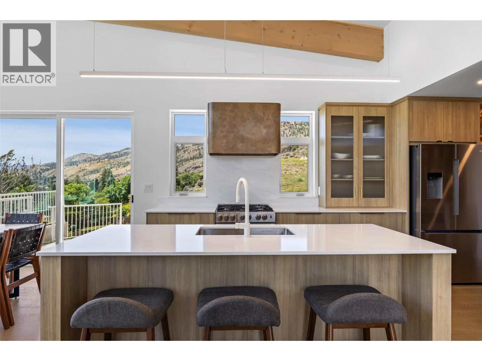 3562 Sage Drive, Kamloops, BC - Indoor Photo Showing Kitchen With Upgraded Kitchen