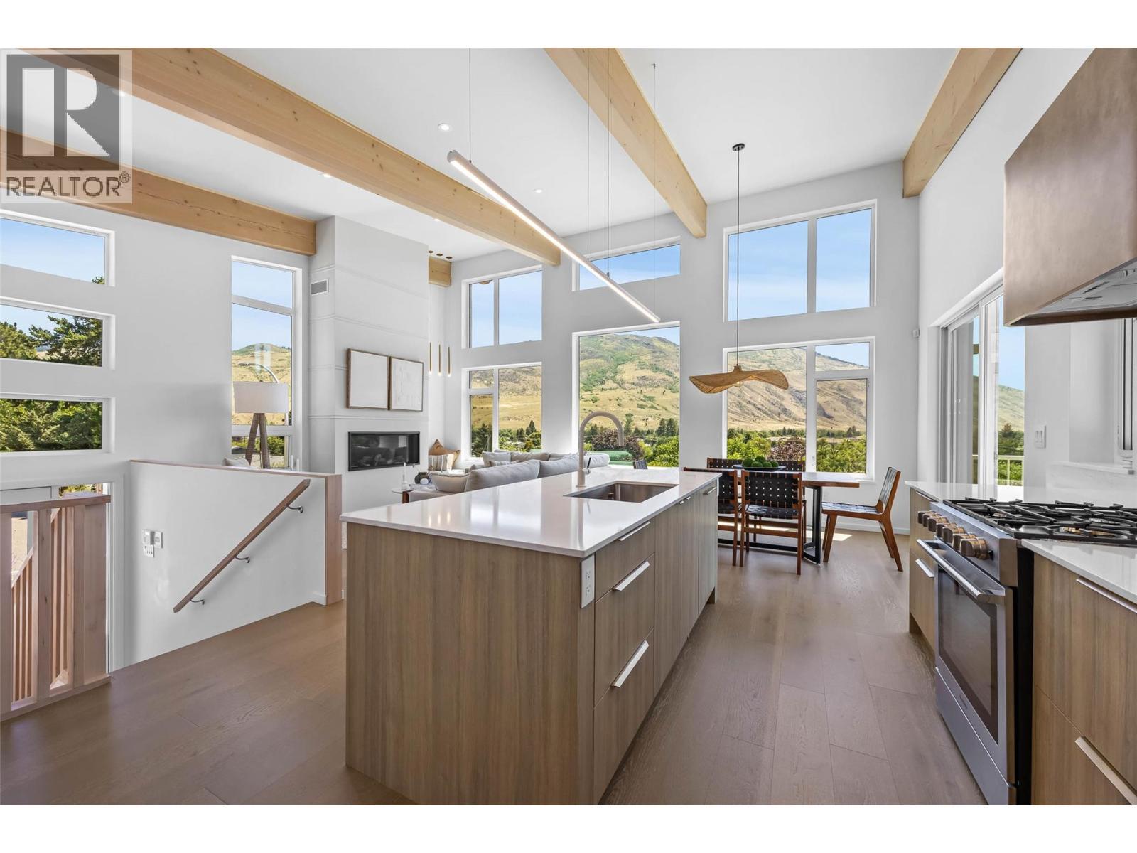 3562 Sage Drive, Kamloops, BC - Indoor Photo Showing Kitchen With Upgraded Kitchen