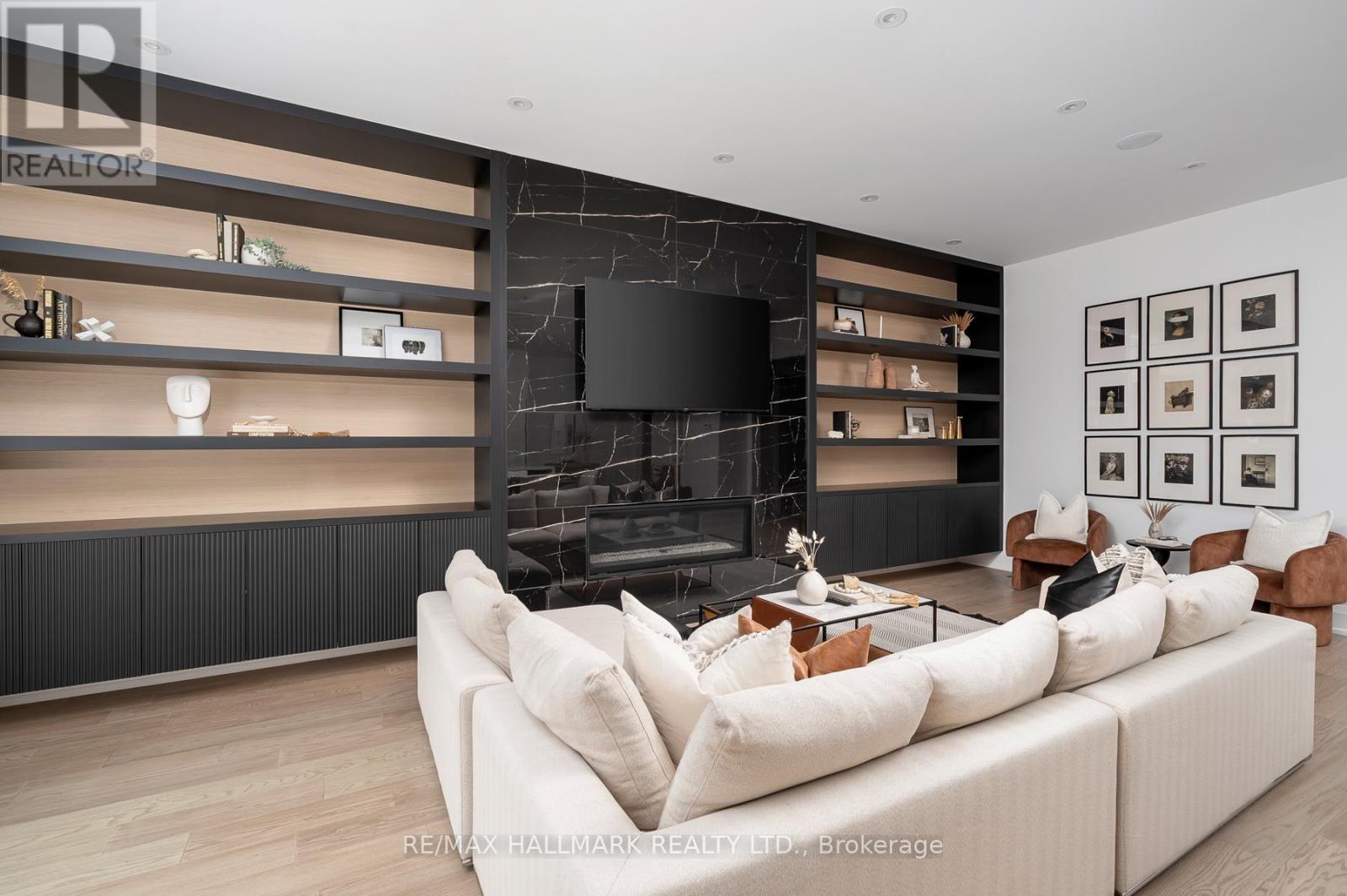 36 Karnwood Drive, Toronto, ON - Indoor Photo Showing Living Room