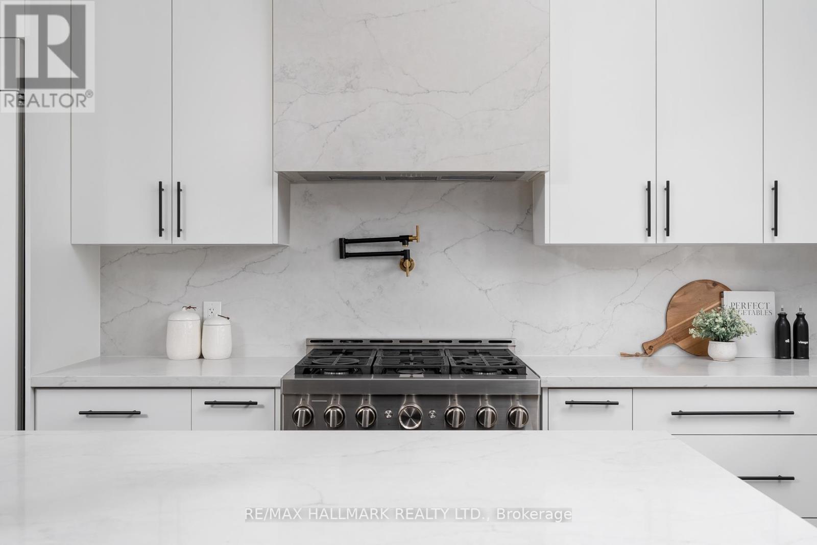 36 Karnwood Drive, Toronto, ON - Indoor Photo Showing Kitchen