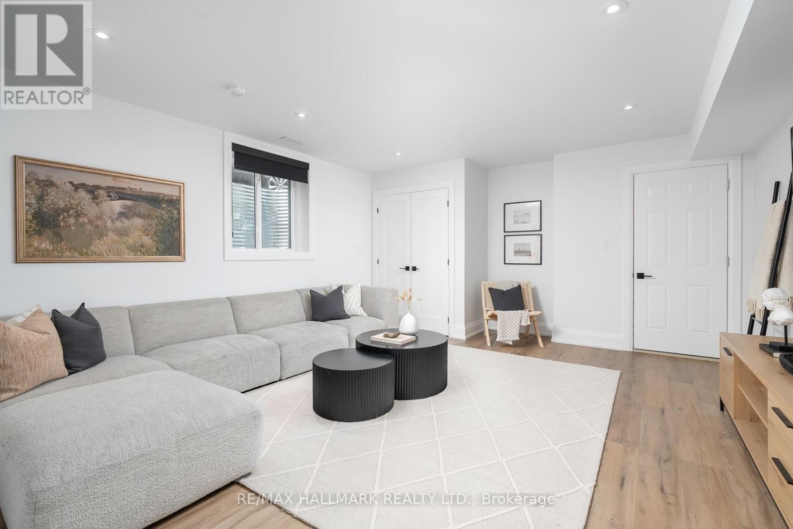 36 Karnwood Drive, Toronto, ON - Indoor Photo Showing Living Room