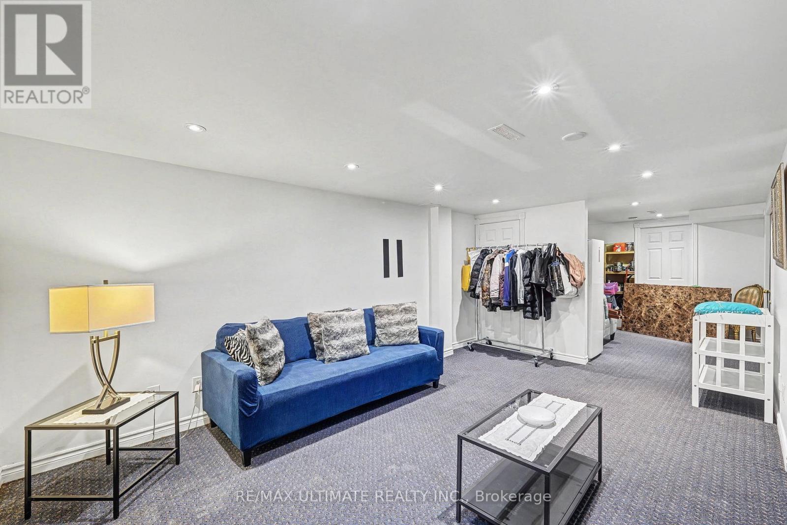 29 Kipling Crescent, Ajax, ON - Indoor