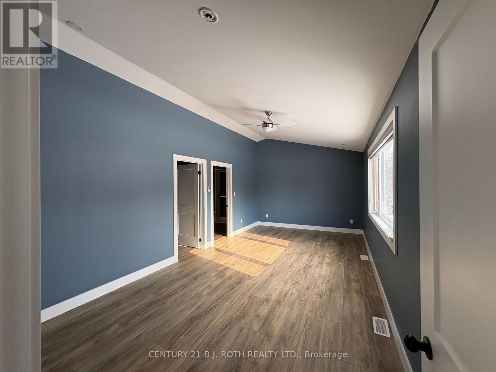 150 Nelson Street E, New Tecumseth, ON - Indoor Photo Showing Other Room