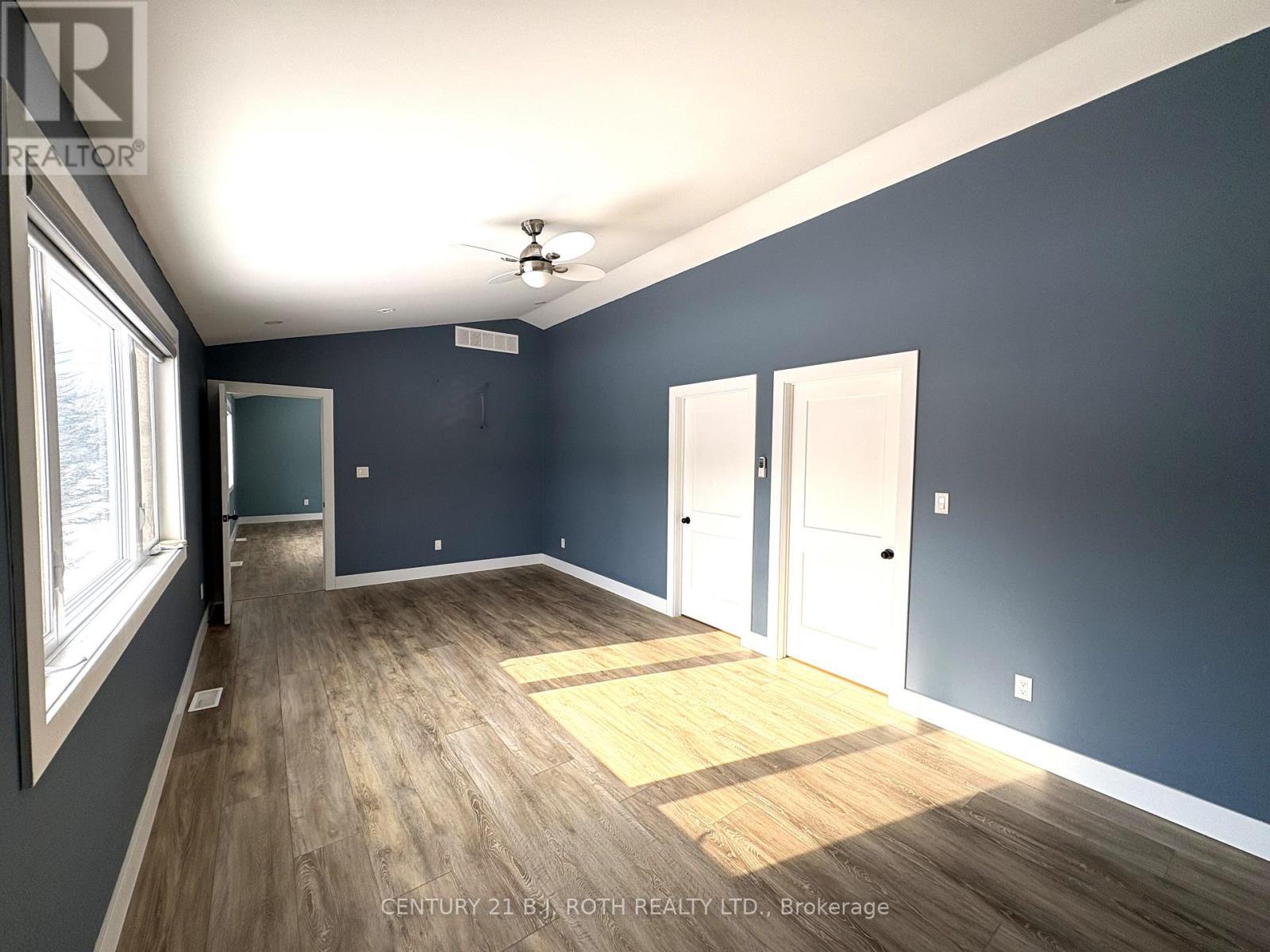 150 Nelson Street E, New Tecumseth, ON - Indoor Photo Showing Other Room