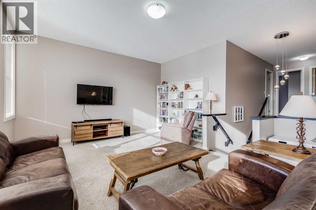 382 Williamstown Green Nw, Airdrie, AB - Indoor Photo Showing Living Room