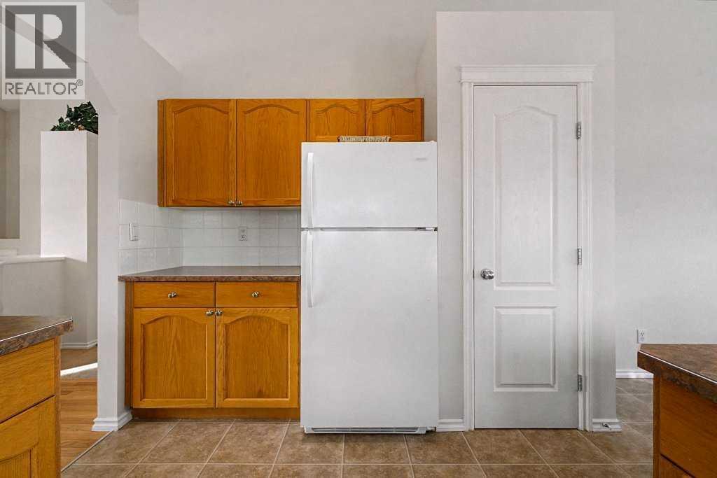 272 Chaparral Drive Se, Calgary, AB - Indoor Photo Showing Kitchen