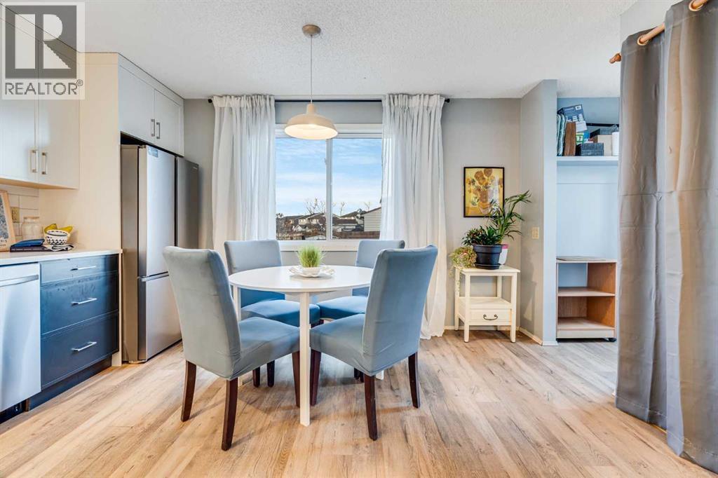 6 Castleglen Road Ne, Calgary, AB - Indoor Photo Showing Dining Room