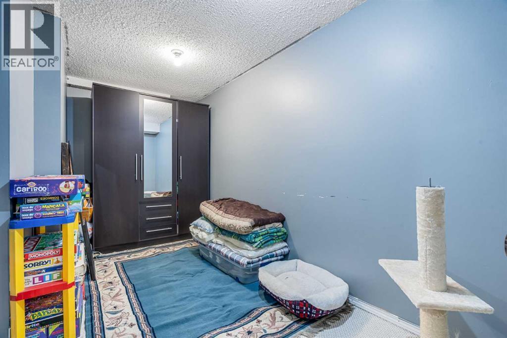 6 Castleglen Road Ne, Calgary, AB - Indoor Photo Showing Other Room