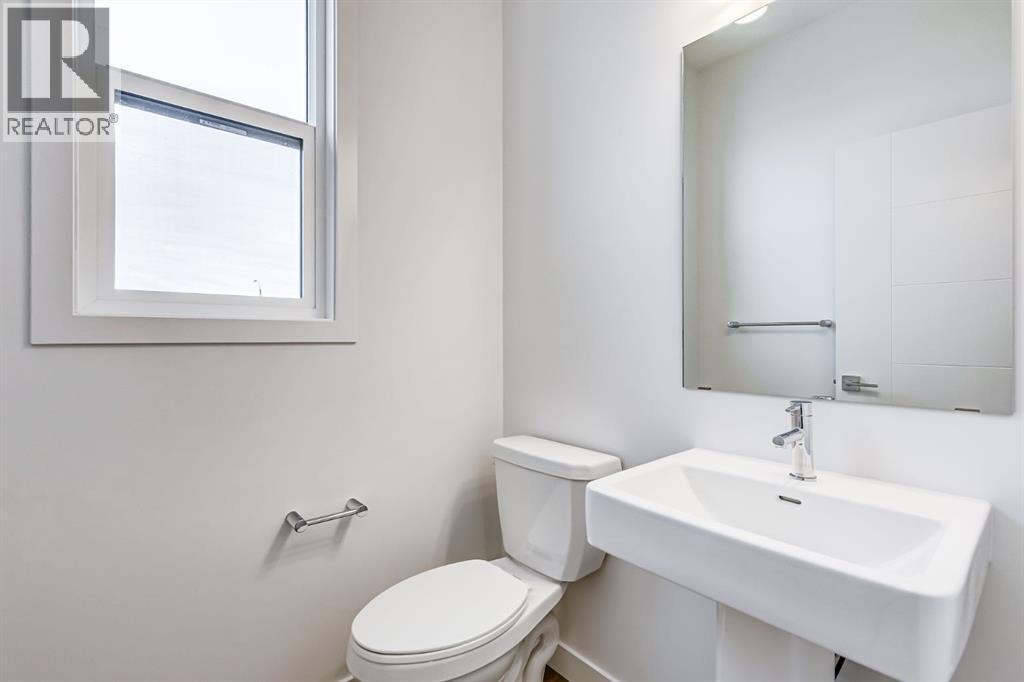 202, 437 Alpine Avenue Sw, Calgary, AB - Indoor Photo Showing Bathroom