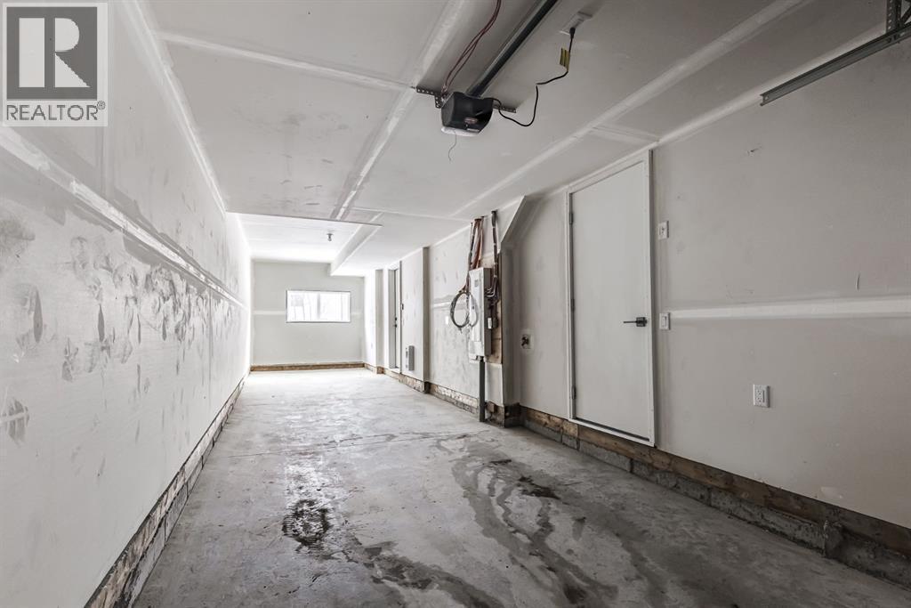 202, 437 Alpine Avenue Sw, Calgary, AB - Indoor Photo Showing Other Room