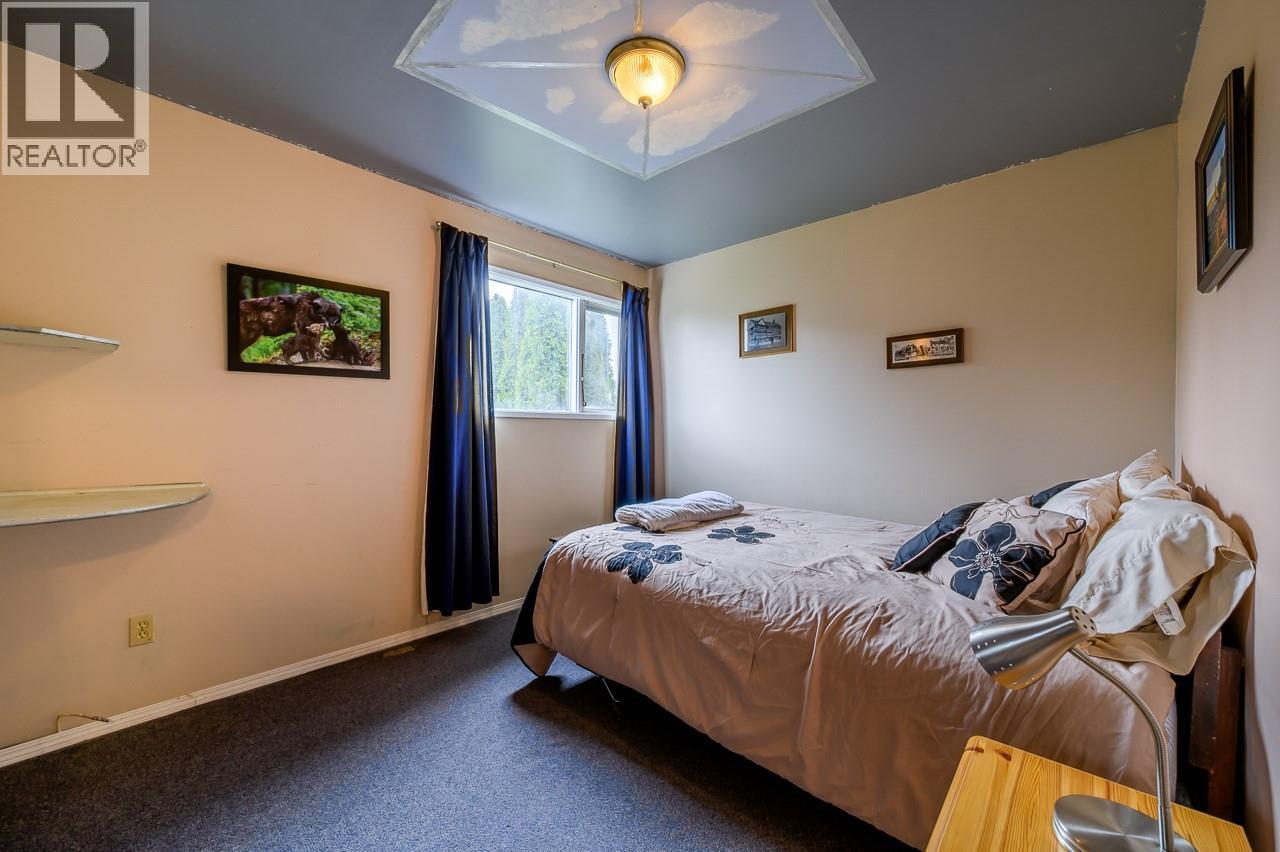 1835 Westsyde Road, Kamloops, BC - Indoor Photo Showing Bedroom