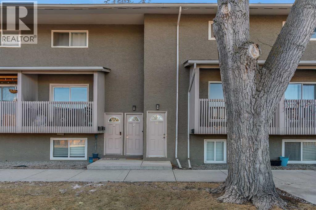 14, 8112 36 Avenue Nw, Calgary, AB - Outdoor