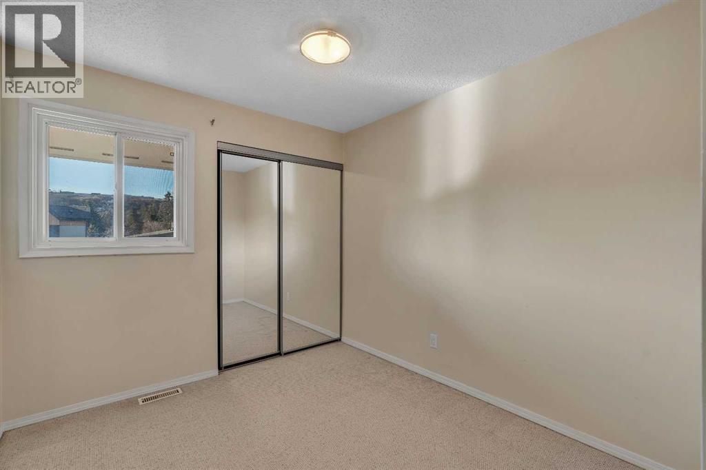 14, 8112 36 Avenue Nw, Calgary, AB - Indoor Photo Showing Other Room