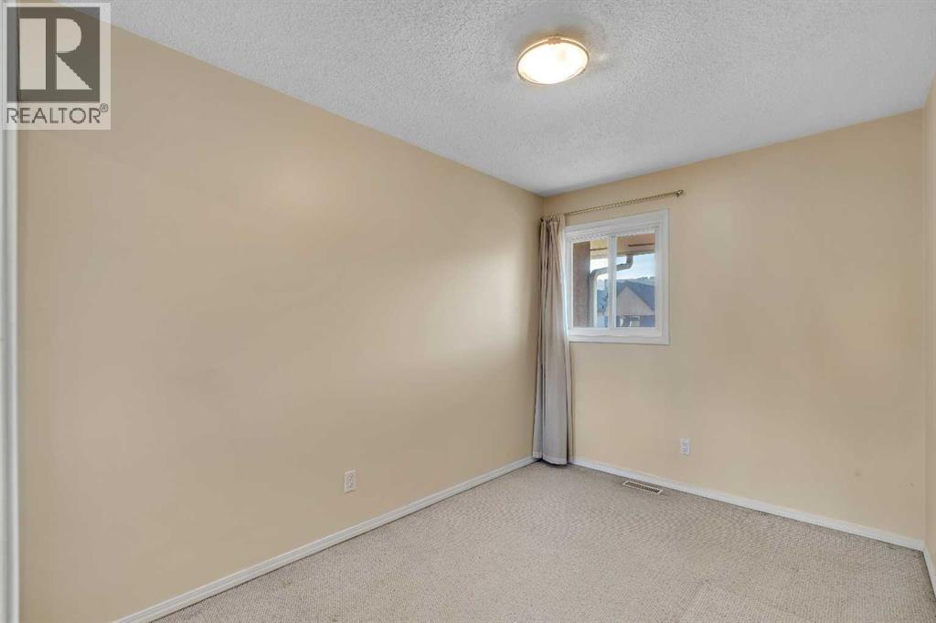 14, 8112 36 Avenue Nw, Calgary, AB - Indoor Photo Showing Other Room
