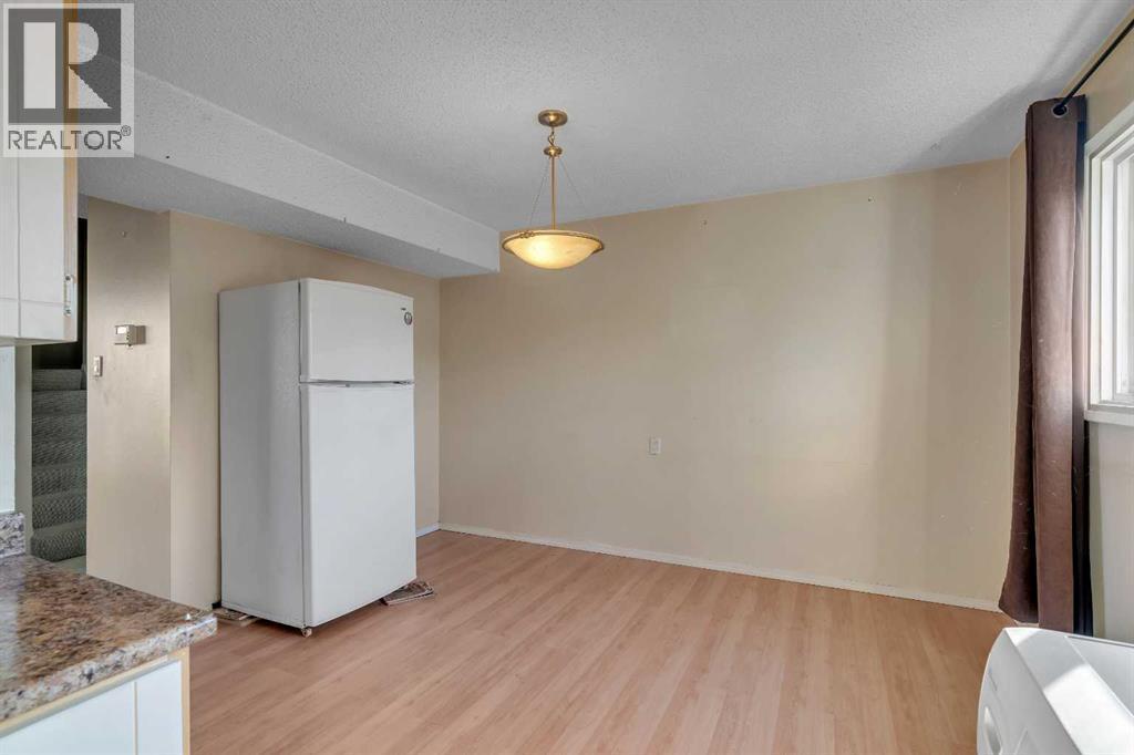 14, 8112 36 Avenue Nw, Calgary, AB - Indoor Photo Showing Kitchen