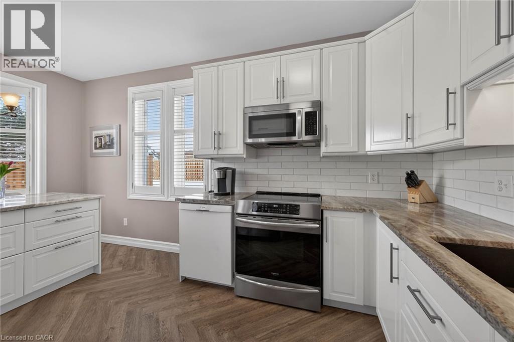 57 Bluelagoon Drive, Mount Hope, ON - Indoor Photo Showing Kitchen With Upgraded Kitchen