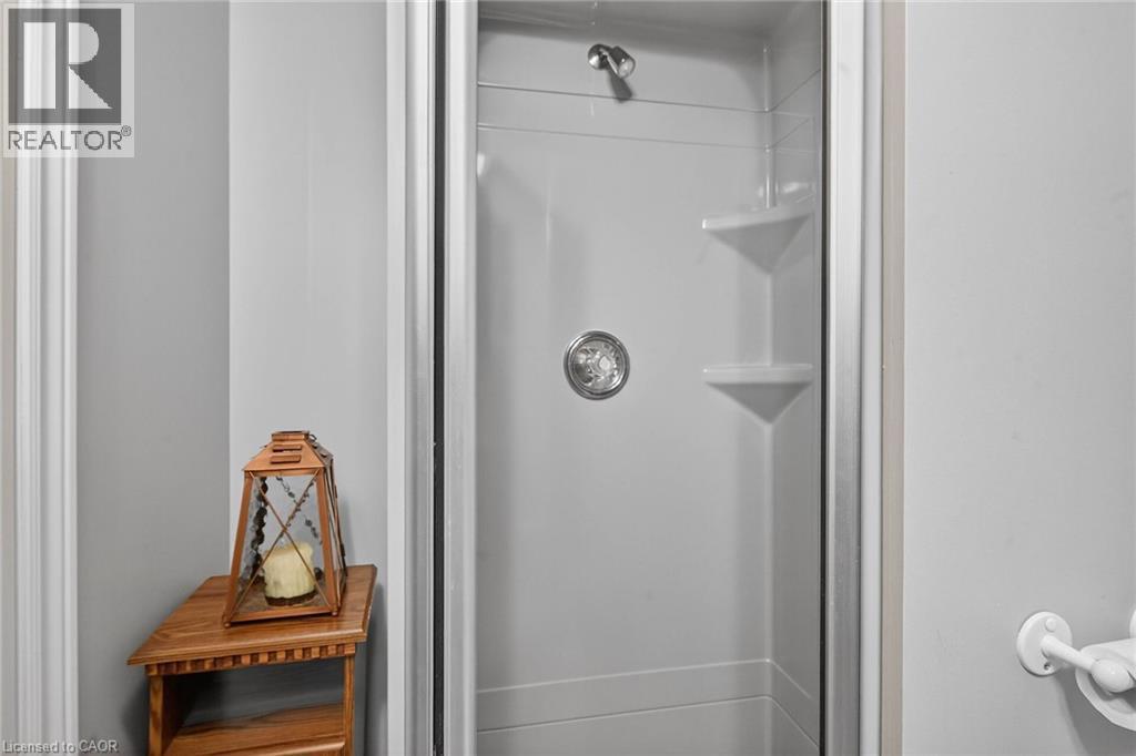 57 Bluelagoon Drive, Mount Hope, ON - Indoor Photo Showing Bathroom