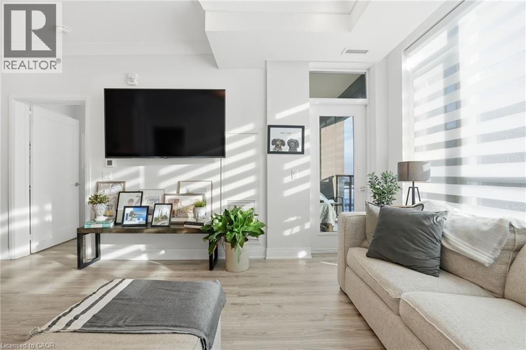 16 Concord Place Unit# 346, Grimsby, ON - Indoor Photo Showing Other Room