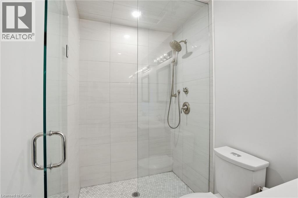 16 Concord Place Unit# 346, Grimsby, ON - Indoor Photo Showing Bathroom