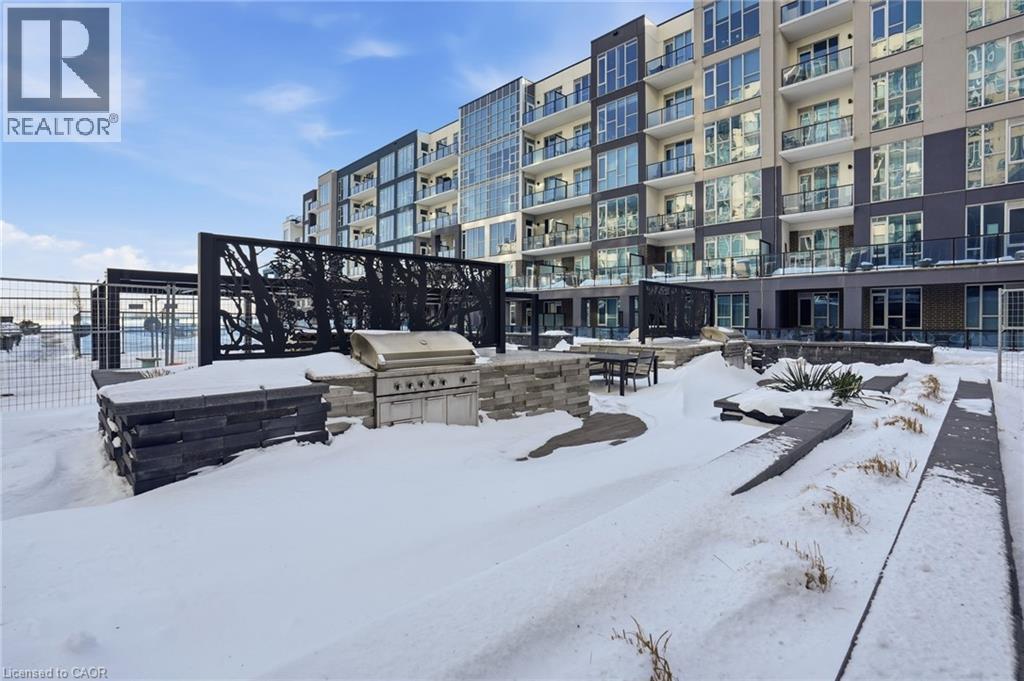 16 Concord Place Unit# 346, Grimsby, ON - Outdoor With Balcony With Facade
