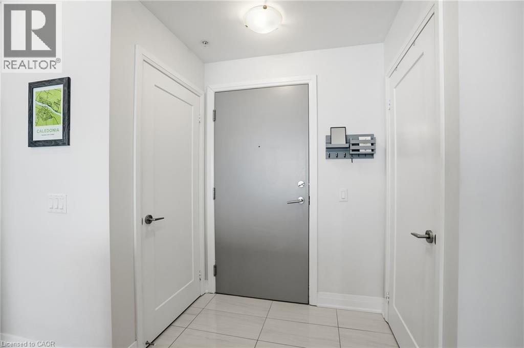 16 Concord Place Unit# 346, Grimsby, ON - Indoor Photo Showing Other Room