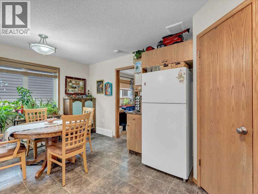 628 Industrial Avenue Se, Medicine Hat, AB - Indoor