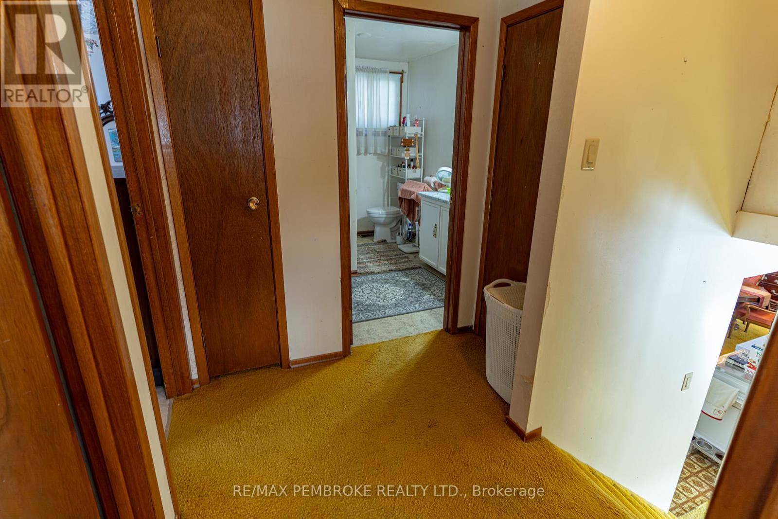 2 Silke Drive, Petawawa, ON - Indoor Photo Showing Other Room