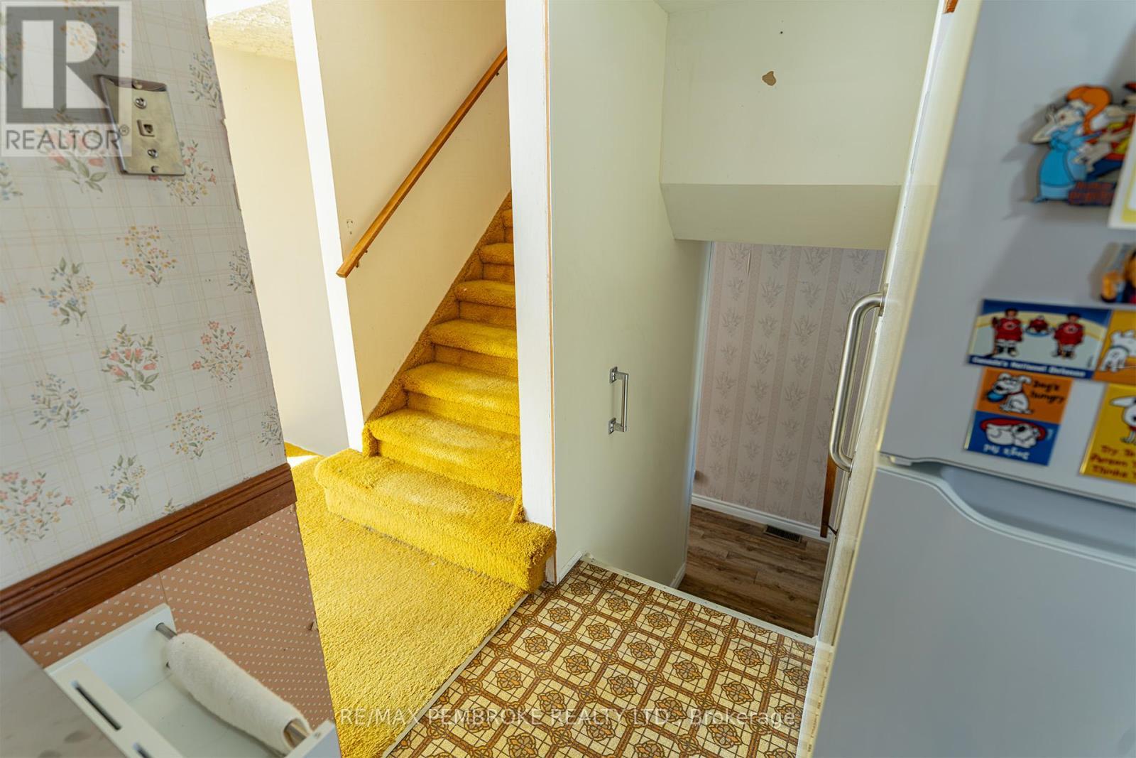 2 Silke Drive, Petawawa, ON - Indoor Photo Showing Other Room