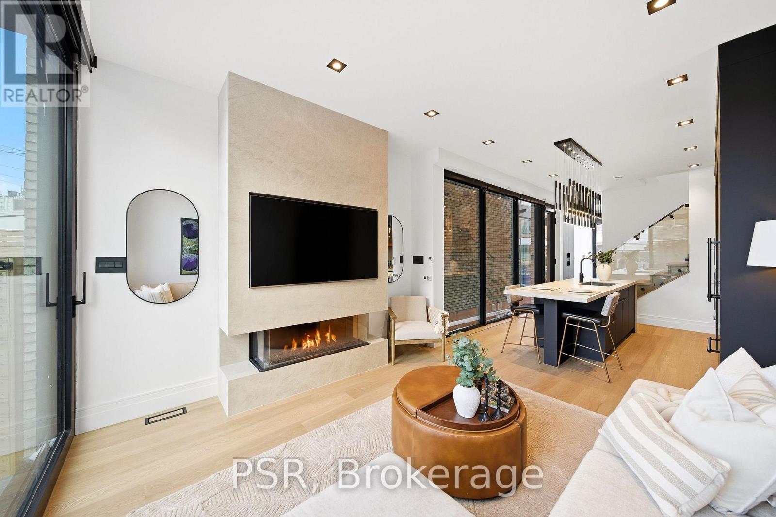 178 Gladstone Avenue, Toronto, ON - Indoor Photo Showing Living Room With Fireplace