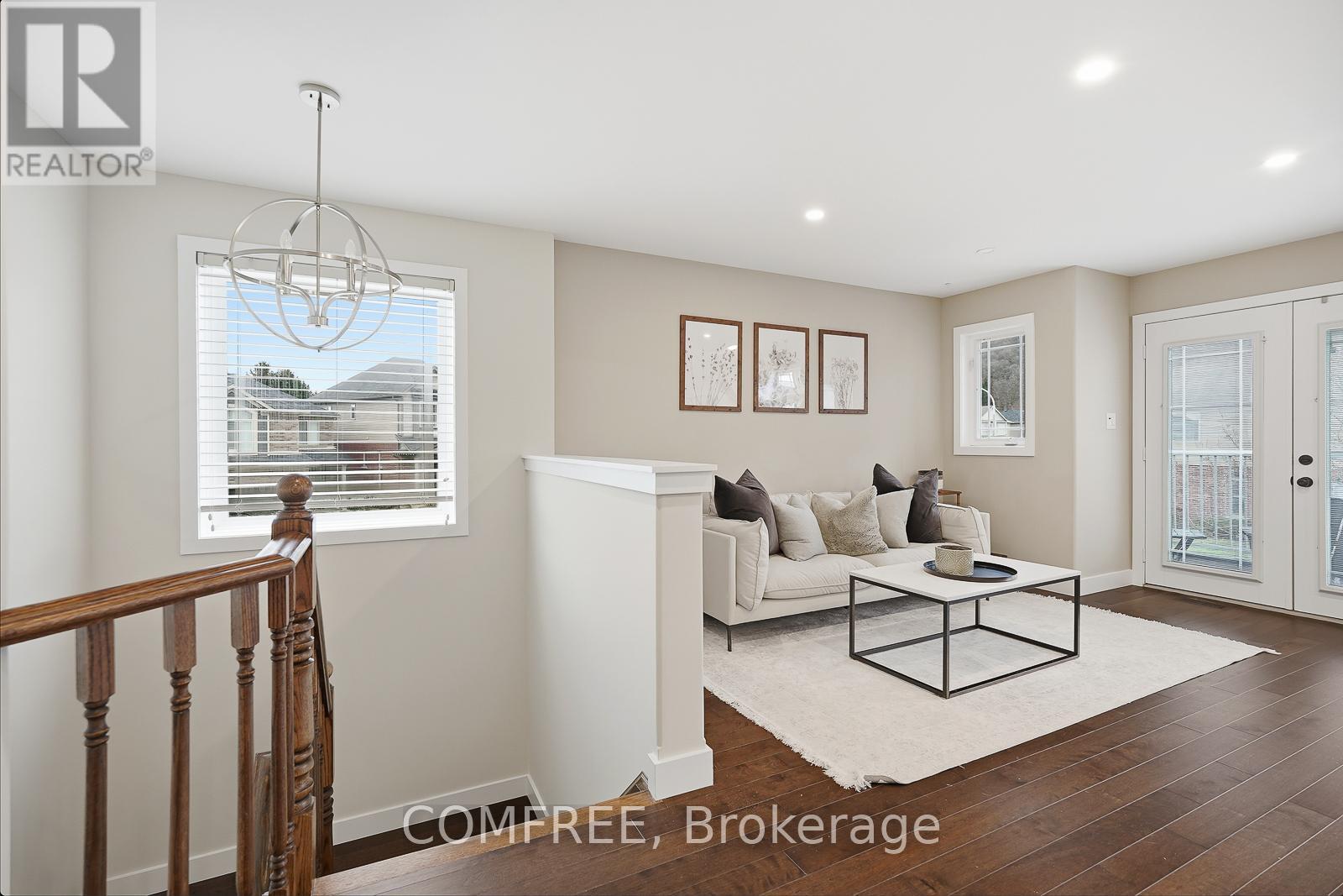 61 Evergreens Drive, Grimsby (Grimsby West), ON - Indoor Photo Showing Other Room