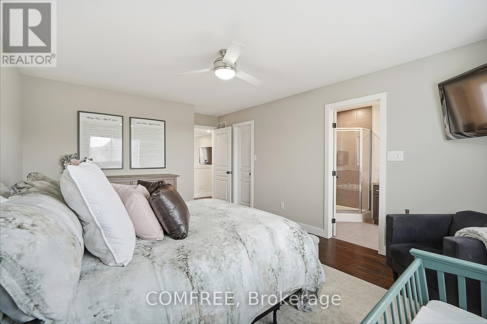 61 Evergreens Drive, Grimsby (Grimsby West), ON - Indoor Photo Showing Bedroom