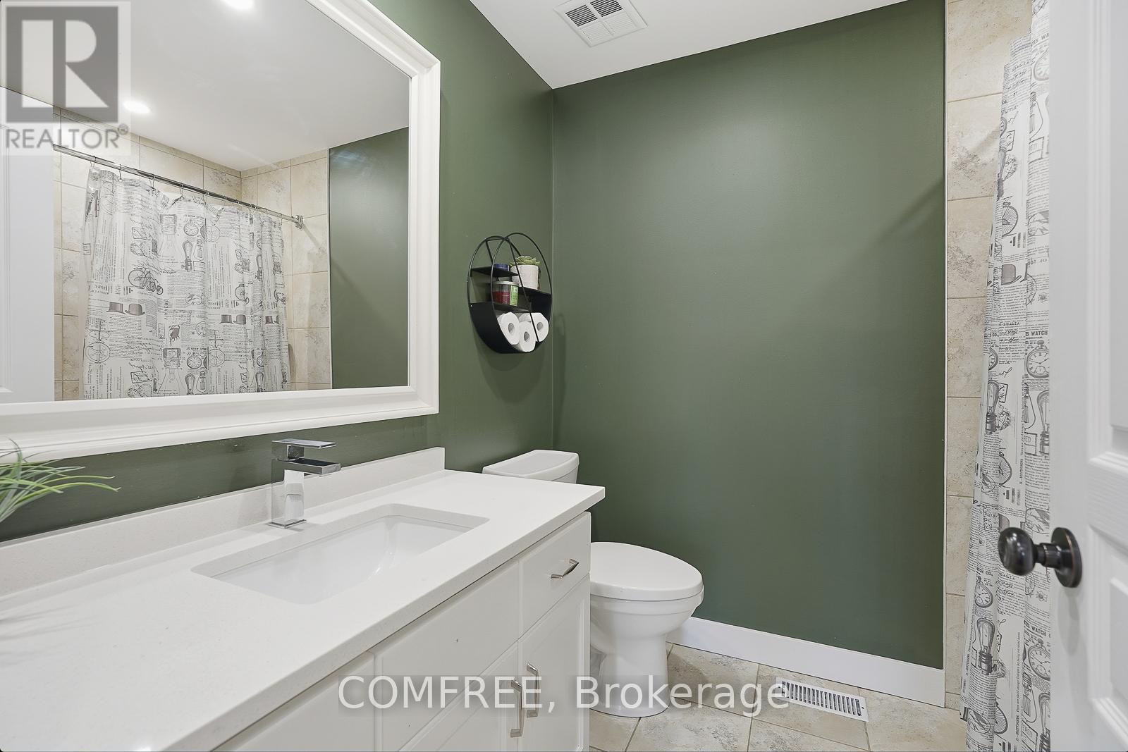 61 Evergreens Drive, Grimsby (Grimsby West), ON - Indoor Photo Showing Bathroom
