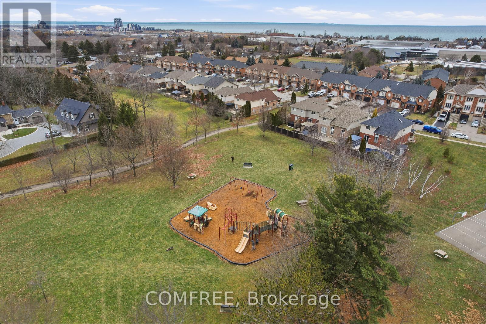 61 Evergreens Drive, Grimsby (Grimsby West), ON - Outdoor With View