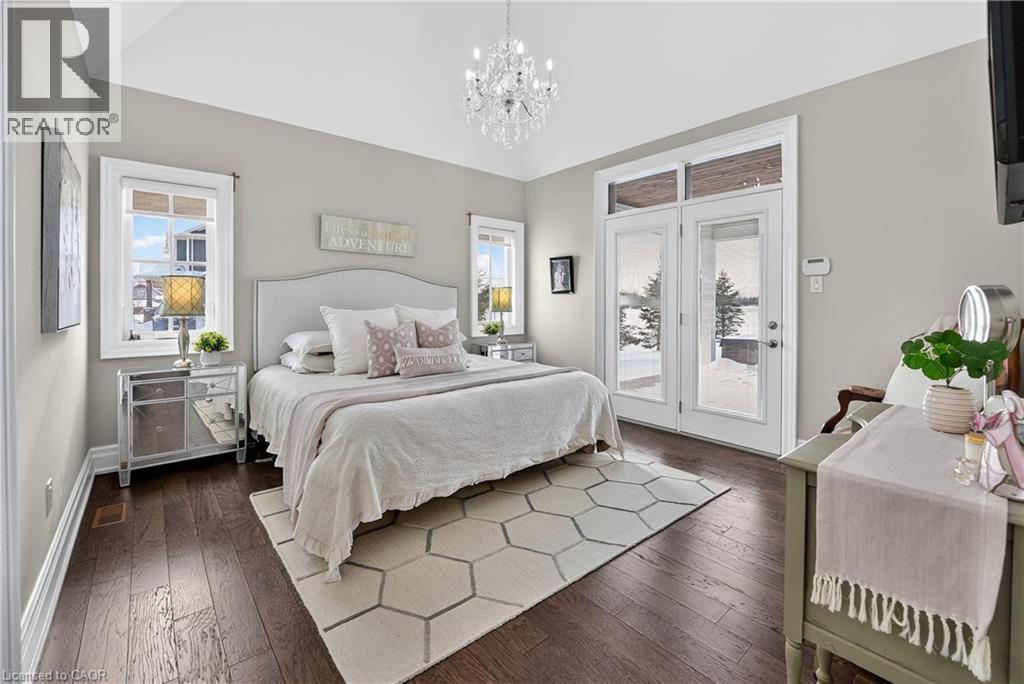 224 Mountain Road, Grimsby, ON - Indoor Photo Showing Bedroom