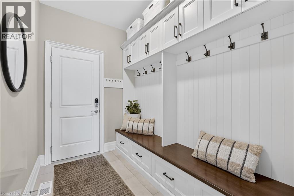 224 Mountain Road, Grimsby, ON - Indoor Photo Showing Other Room